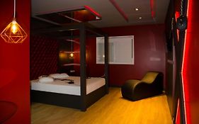 Helus Motel